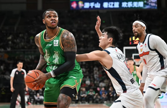 华体会官网-CBA最新消息！曝辽宁男篮裁掉亨特，北京首钢主力外援受伤