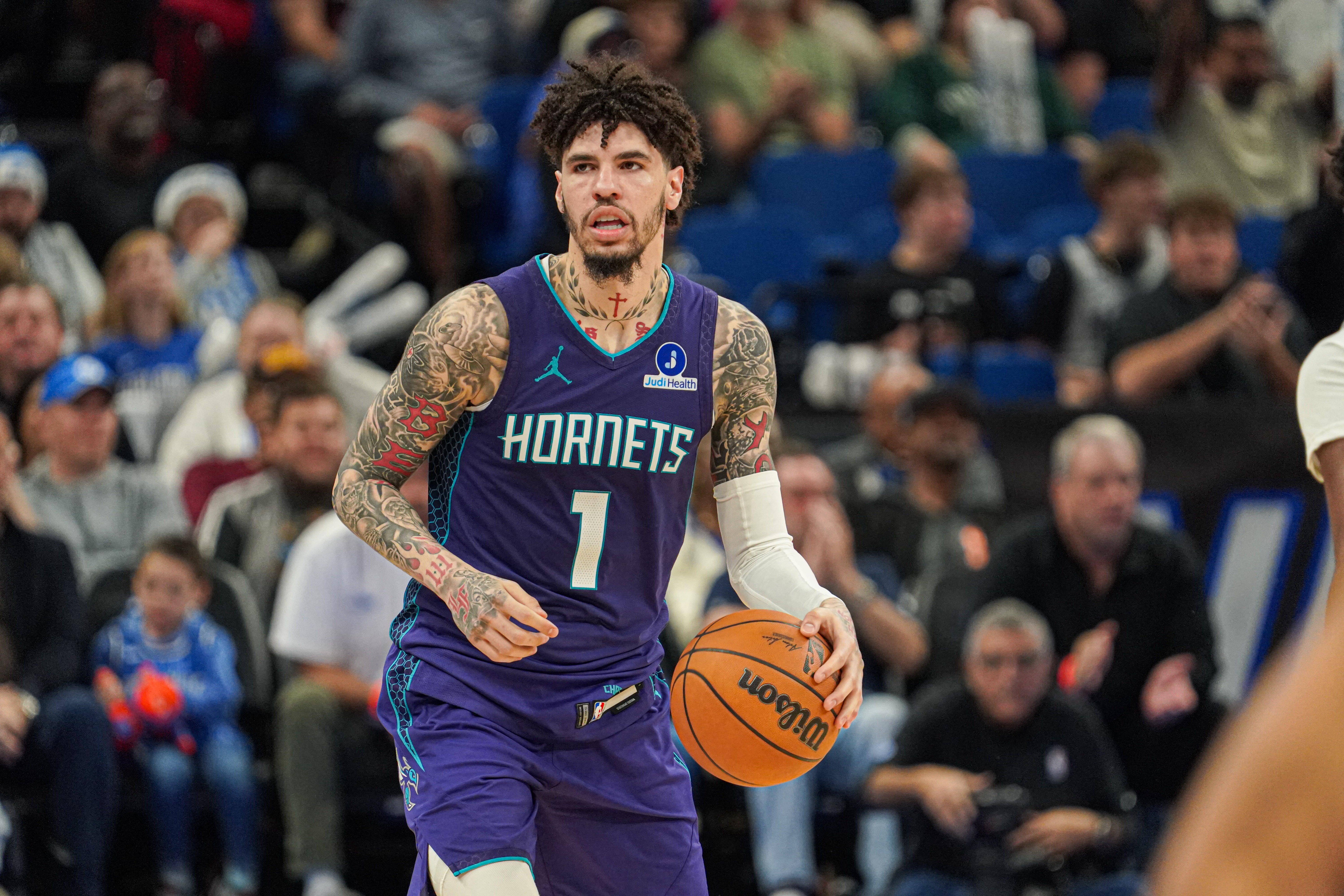 华体会-全员一点手感都没有！黄蜂半场50投仅13中&amp;命中率26% 三分24中3